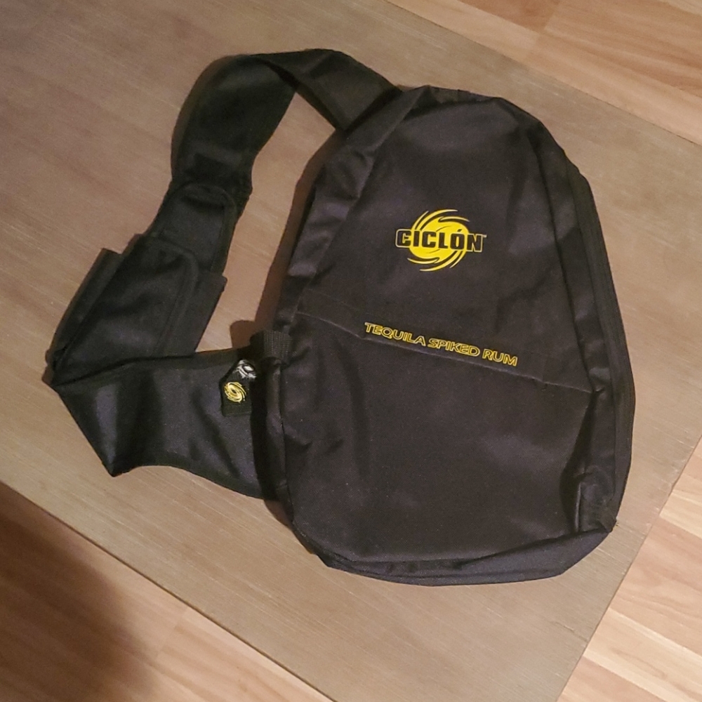 Ciclon side shoulder bag